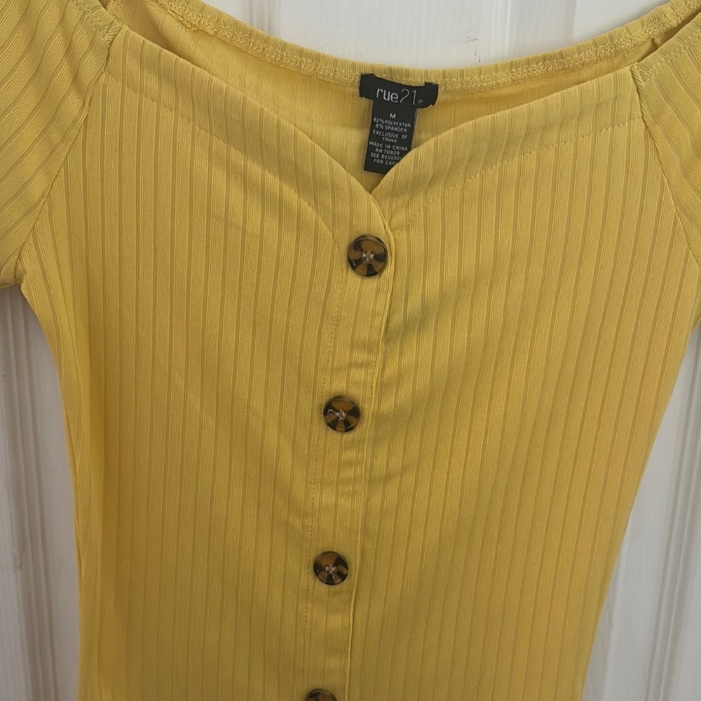 Rue21 Yellow Off-Shoulder Buttoned Blouse - Picture 2 of 5
